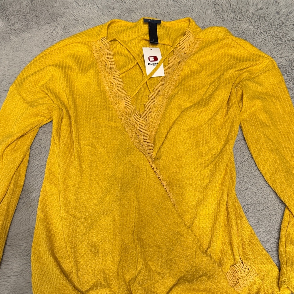 Buckle Mustard Lace-Trim Wrap Long Sleeve Top